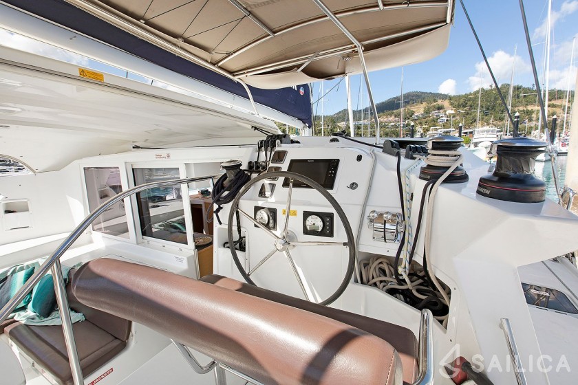 Lagoon 421 - Yacht Charter Sailica