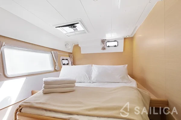 Lagoon 421 - Yacht Charter Sailica