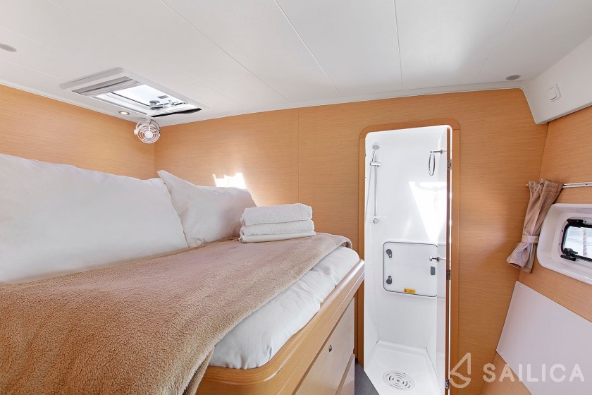 Lagoon 421 - Yacht Charter Sailica