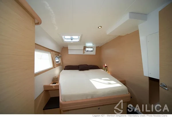 Lagoon 421 - Yacht Charter Sailica