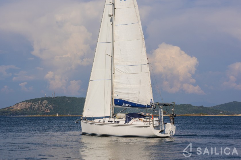 Hanse 400 - Yacht Charter Sailica