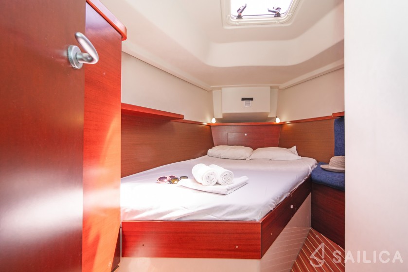 Hanse 400 - Yacht Charter Sailica
