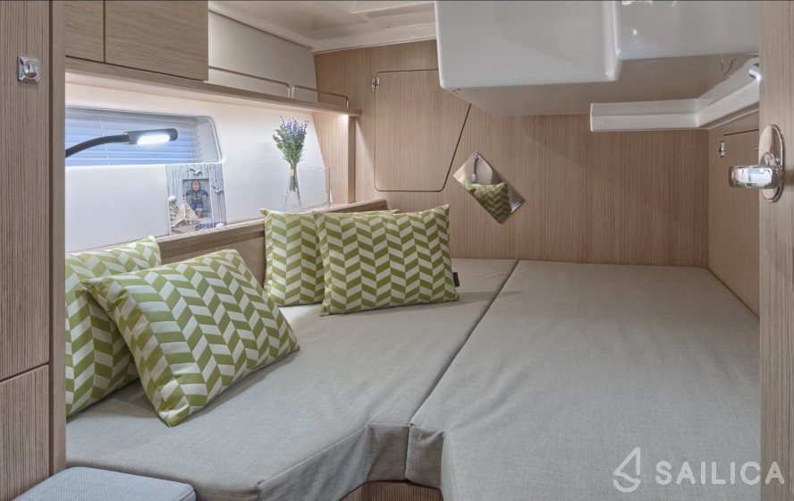 Bavaria C45 - Yacht Charter Sailica