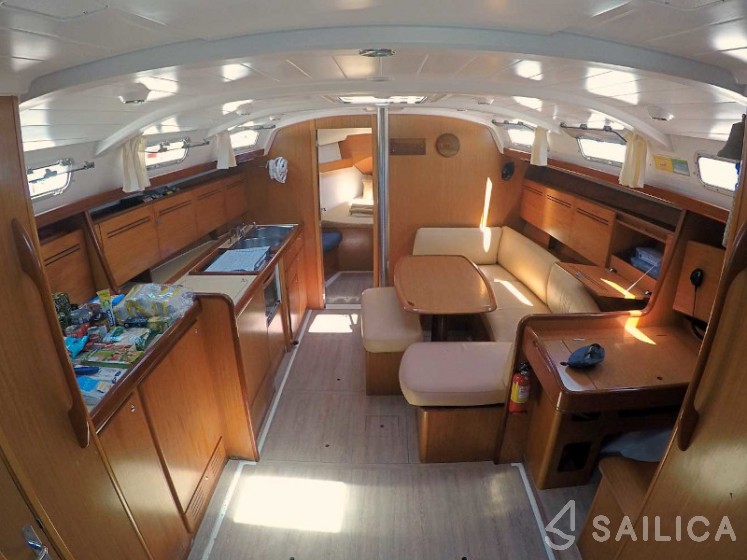 Cyclades 43.4 - Yacht Charter Sailica