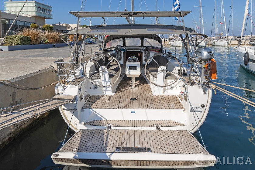 Bavaria 41 Cruiser - Yacht Charter Sailica
