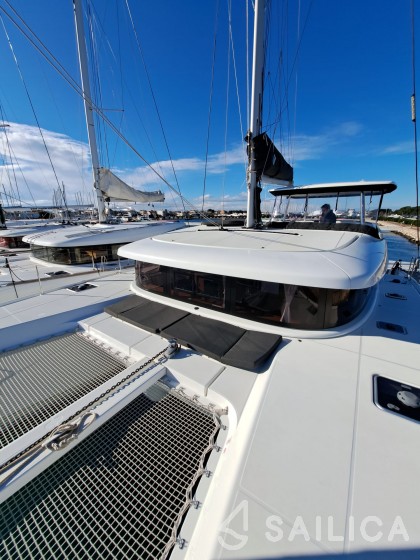 Lagoon 42 - Yacht Charter Sailica