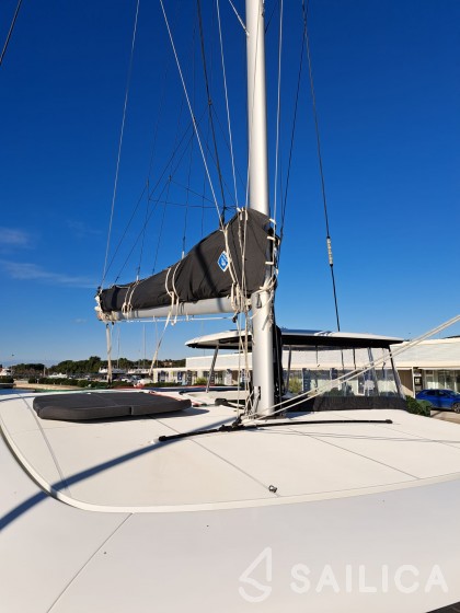 Lagoon 42 - Yacht Charter Sailica