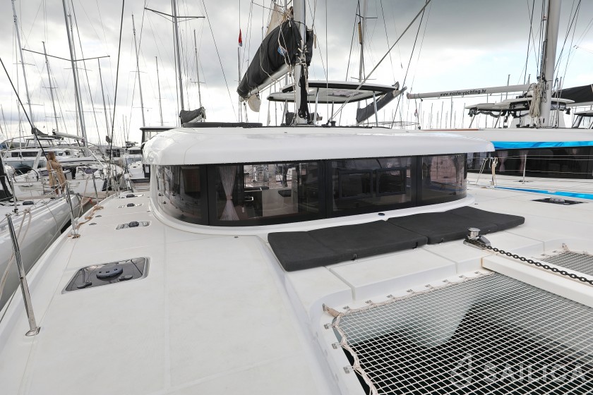 Lagoon 42 - Yacht Charter Sailica