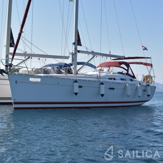 Oceanis 393 - Yacht Charter Sailica
