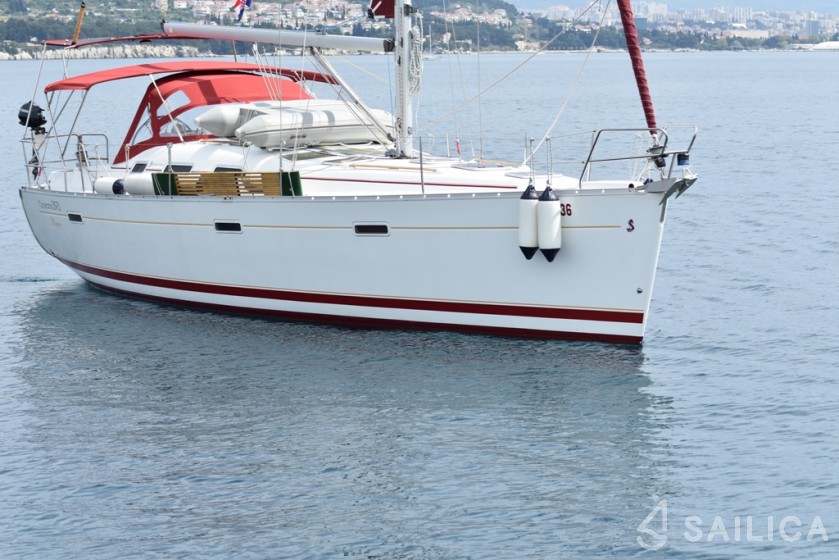 Oceanis 393 - Yacht Charter Sailica