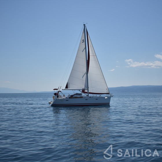 Oceanis 393 - Yacht Charter Sailica
