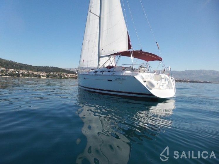 Oceanis 393 - Yacht Charter Sailica