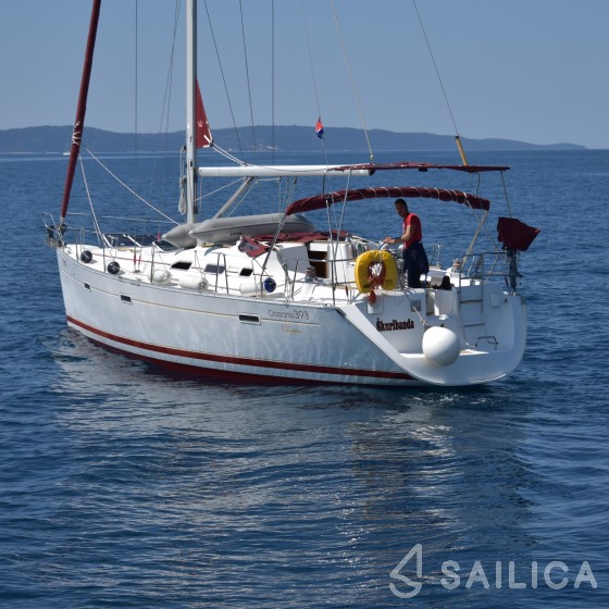 Oceanis 393 - Yacht Charter Sailica