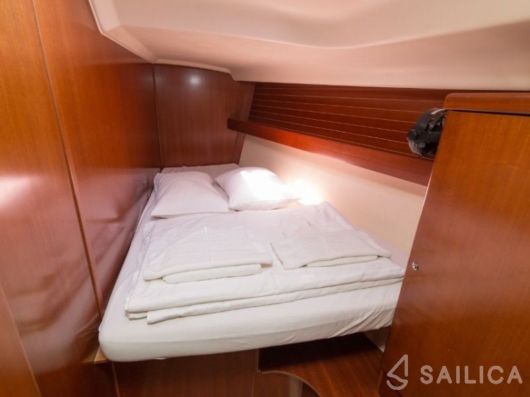 Dufour 455 Grand Large - Yacht Charter Sailica