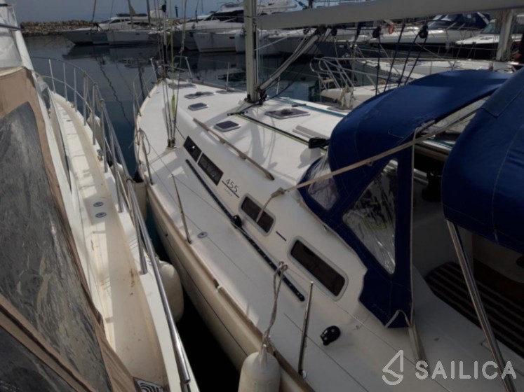 Dufour 455 Grand Large - Yacht Charter Sailica