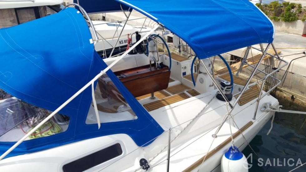 Dufour 455 Grand Large - Yacht Charter Sailica