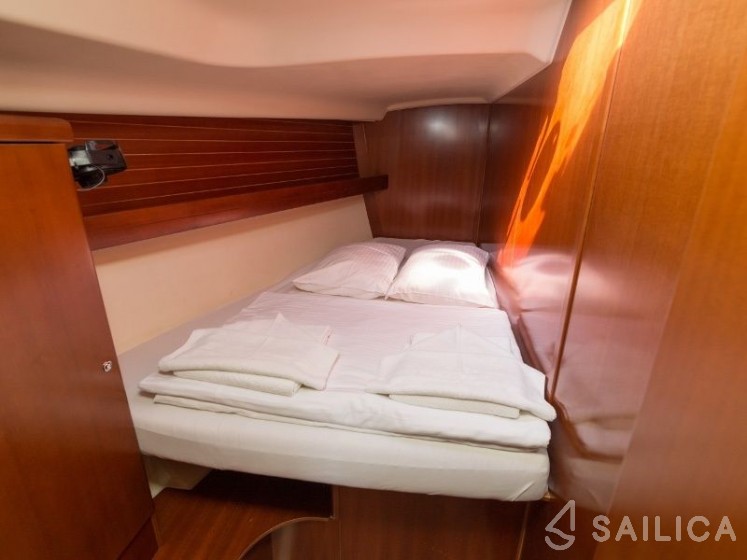 Dufour 455 Grand Large - Yacht Charter Sailica