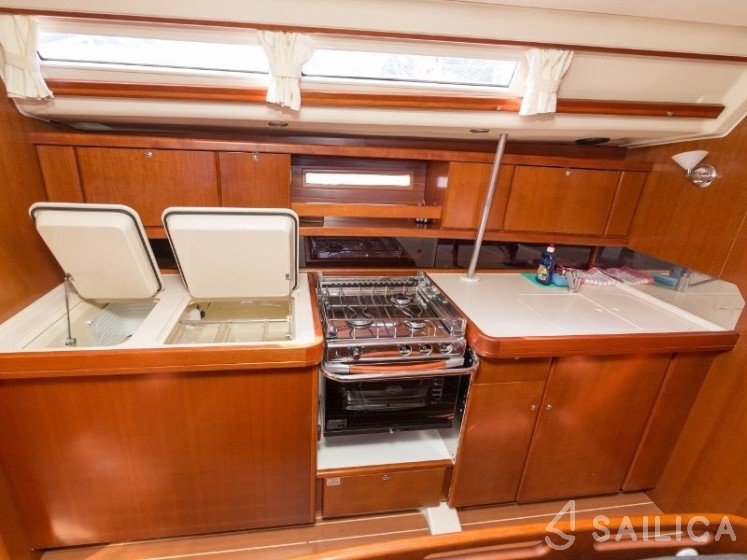 Dufour 455 Grand Large - Yacht Charter Sailica