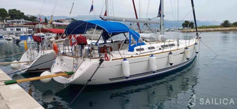Dufour 455 Grand Large - Yacht Charter Sailica