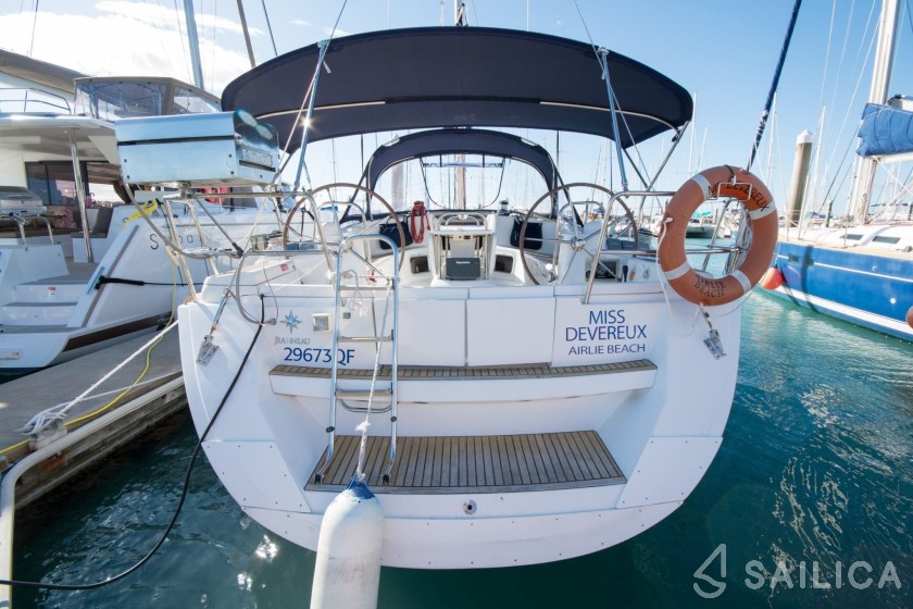 Sun Odyssey 44i - Yacht Charter Sailica