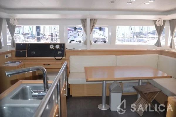 Lagoon 450 - Yacht Charter Sailica