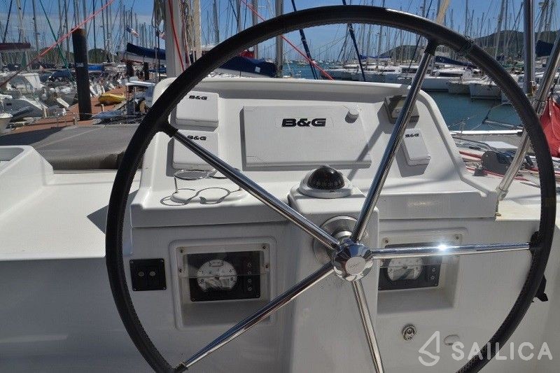 Lagoon 450 - Yacht Charter Sailica