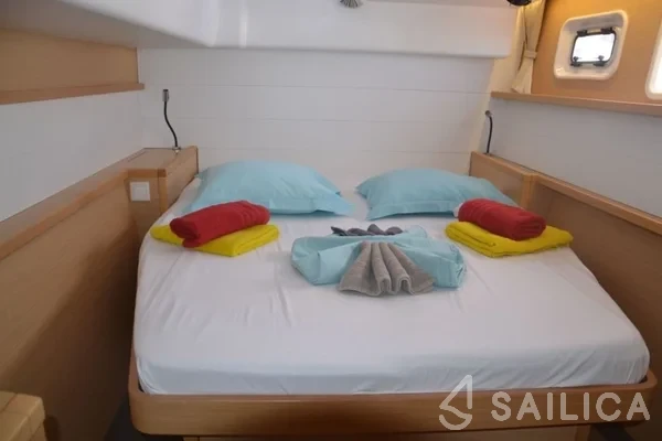 Lagoon 450 - Yacht Charter Sailica
