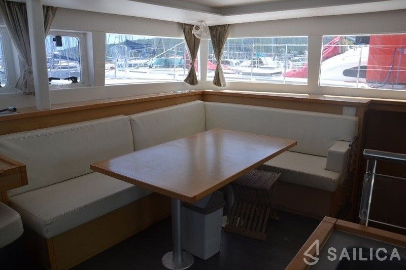 Lagoon 450 - Yacht Charter Sailica