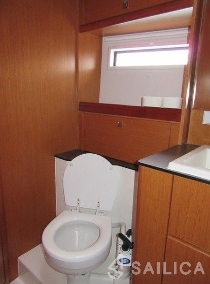 Bavaria Cruiser 56 - Yacht Charter Sailica