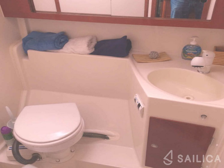 Hanse 342 - Yacht Charter Sailica