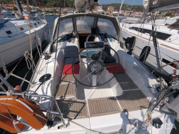 Hanse 342 - Yacht Charter Sailica