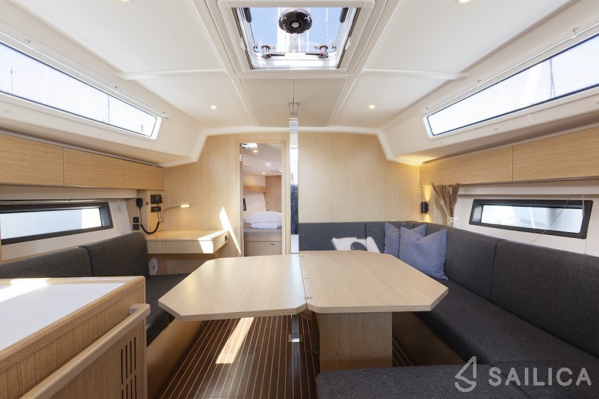 Bavaria C42 - Yacht Charter Sailica