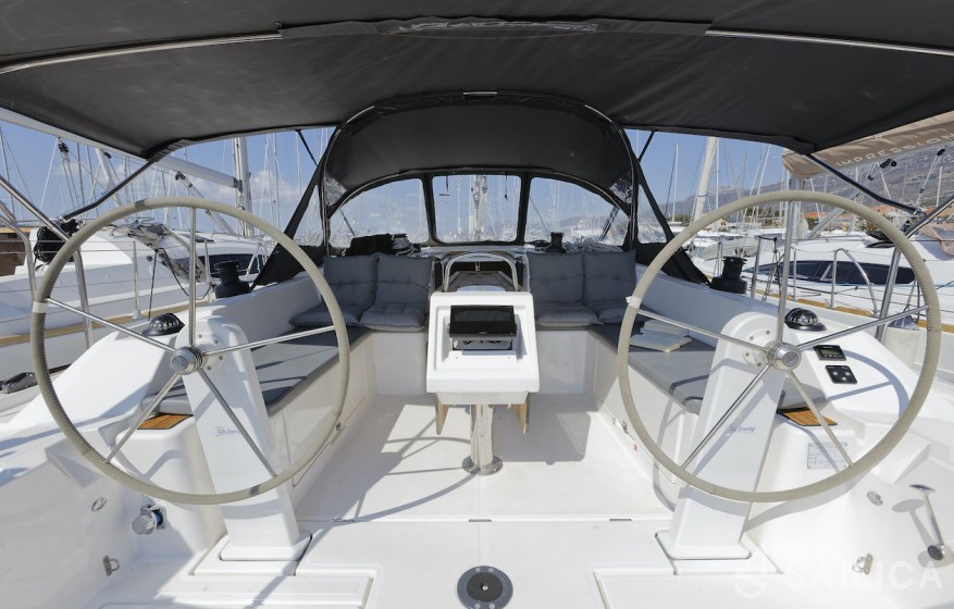 Bavaria C42 - Yacht Charter Sailica