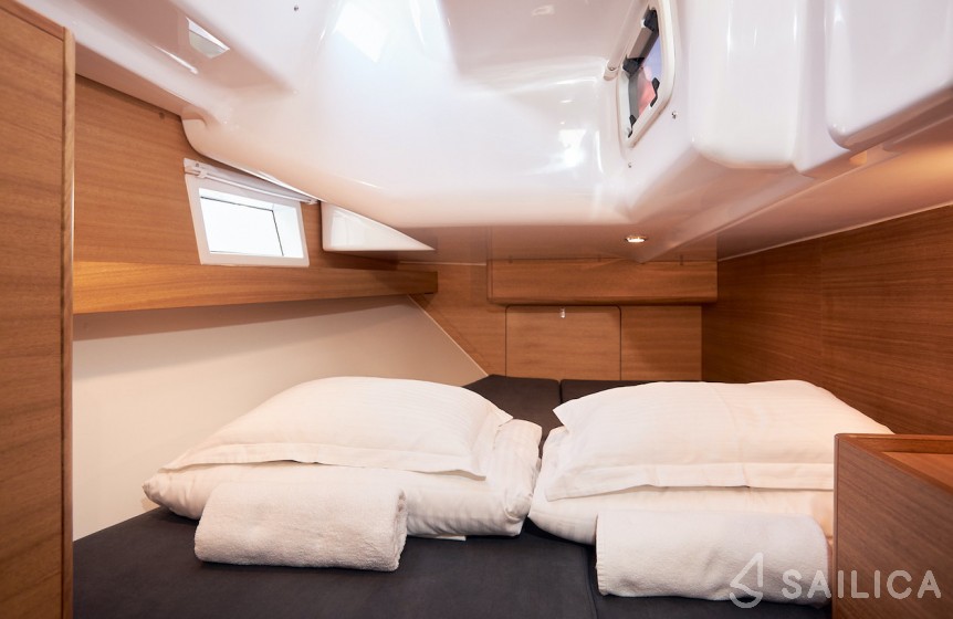 Elan Impression 40.1 - Yacht Charter Sailica
