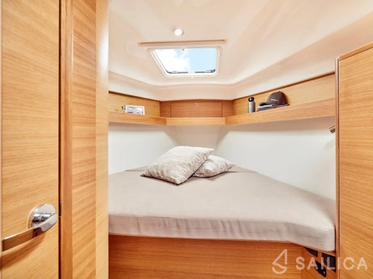 Elan Impression 40.1 - Yacht Charter Sailica