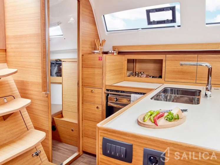 Elan Impression 40.1 - Yacht Charter Sailica