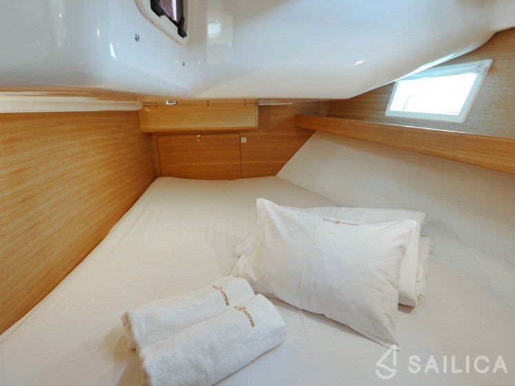 Elan Impression 45.1 - Yacht Charter Sailica