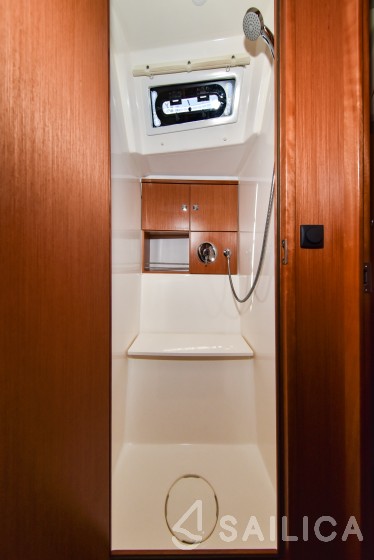 Bavaria 46 Cruiser - Yacht Charter Sailica