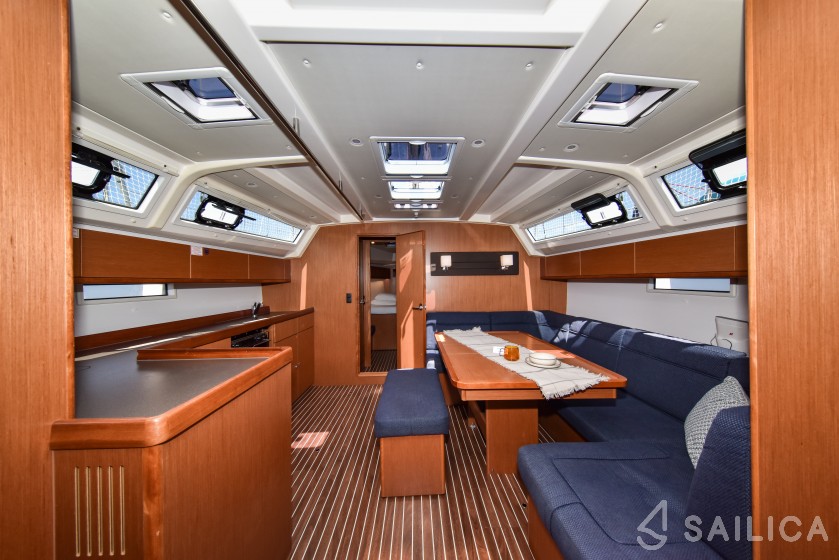 Bavaria 46 Cruiser - Yacht Charter Sailica