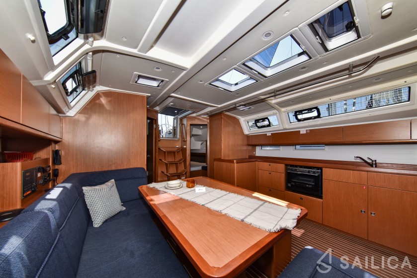 Bavaria 46 Cruiser - Yacht Charter Sailica