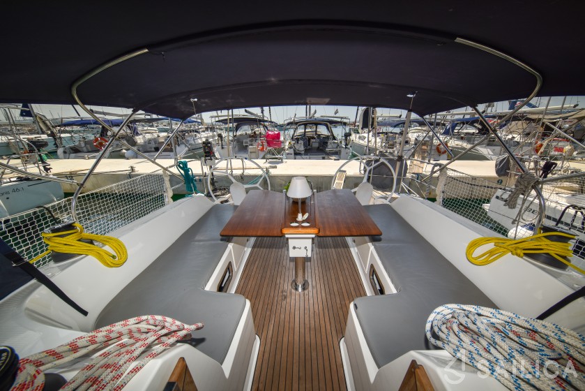 Bavaria 46 Cruiser - Yacht Charter Sailica