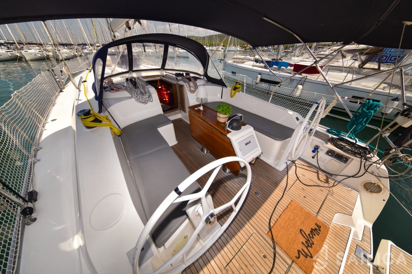 Bavaria 46 Cruiser - Yacht Charter Sailica
