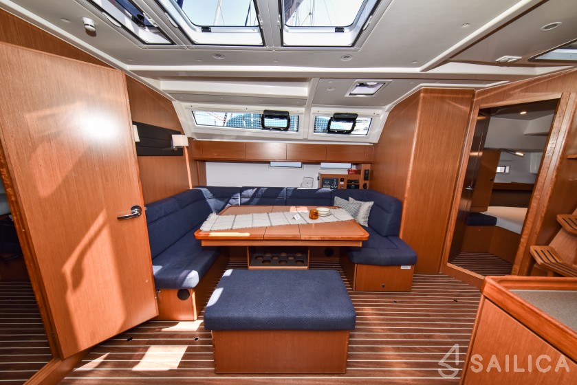 Bavaria 46 Cruiser - Yacht Charter Sailica
