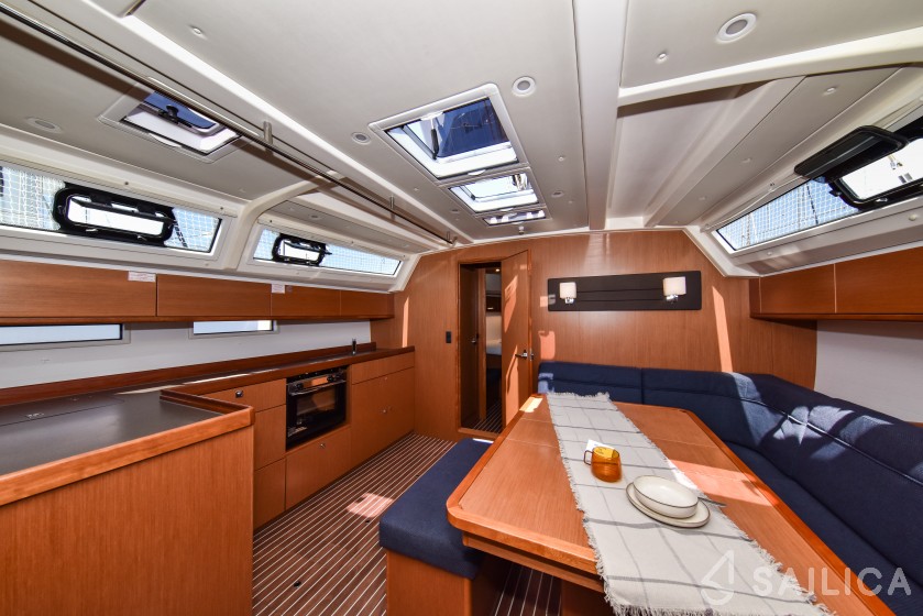 Bavaria 46 Cruiser - Yacht Charter Sailica