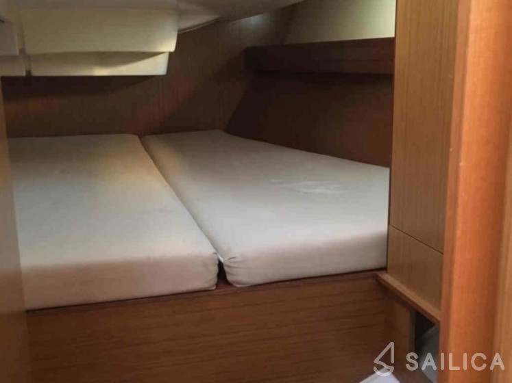 Sun Odyssey 39i - Yacht Charter Sailica