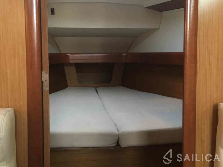 Sun Odyssey 39i - Yacht Charter Sailica