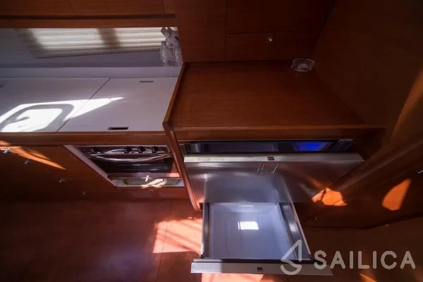 Dufour 460 GL - Yacht Charter Sailica
