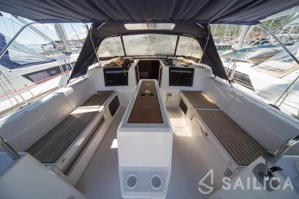 Dufour 460 GL - Yacht Charter Sailica