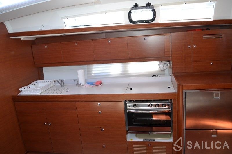 Dufour 460 GL - Yacht Charter Sailica