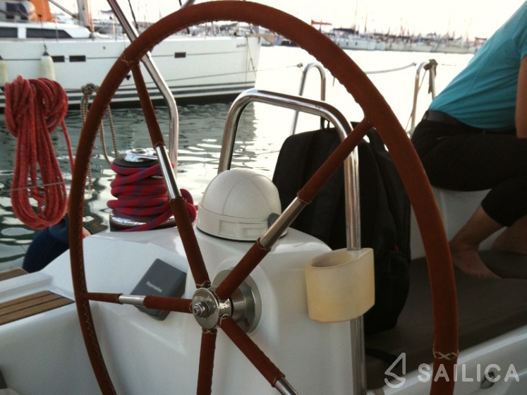 Oceanis 46 - Yacht Charter Sailica